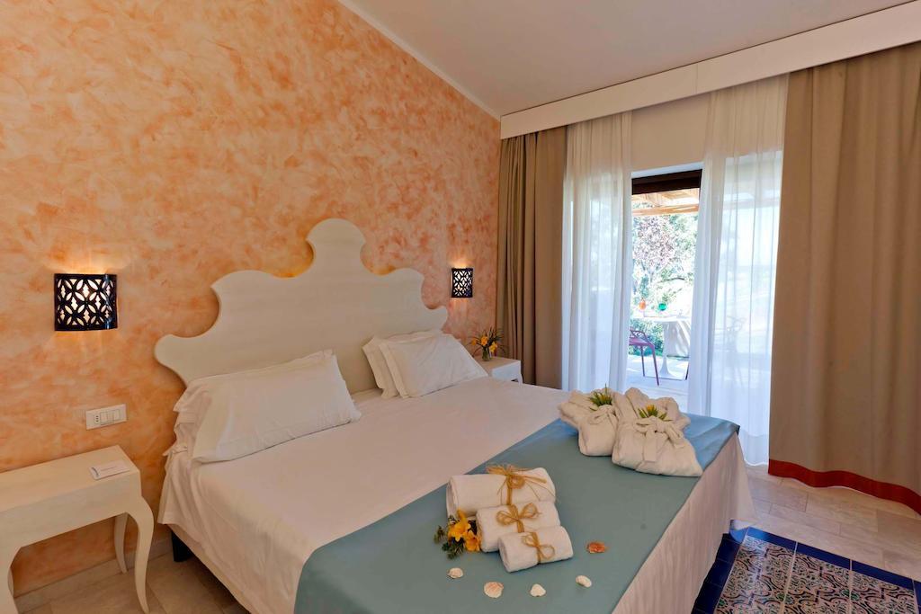 Paradise Resort And Spa San Teodoro  Esterno foto